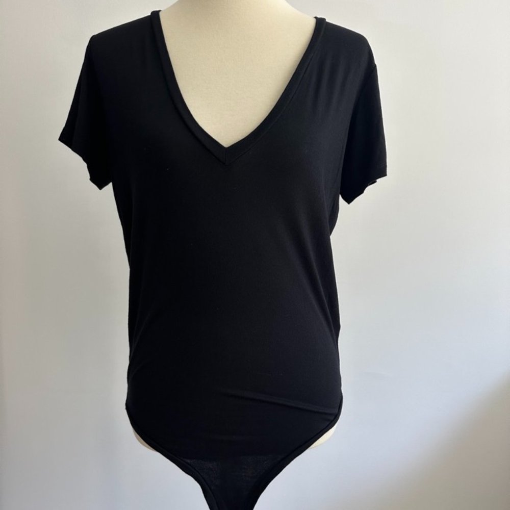Alix V-Neck Bodysuit